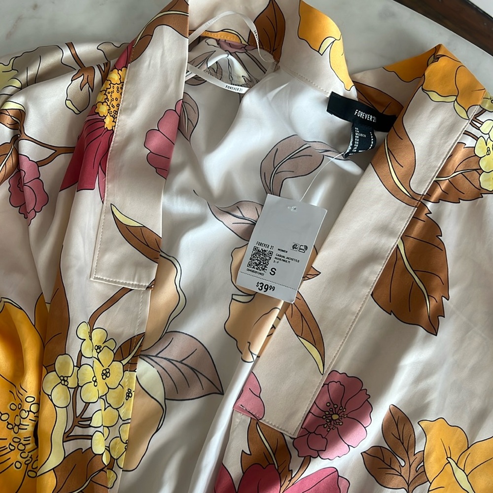 NEW forever21 Komodo floral Size Small